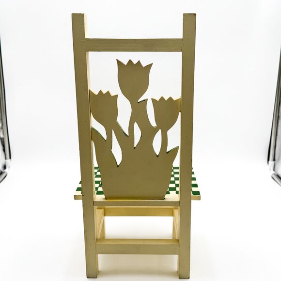 Kingstate The Dollcrafter Wooden Doll Chair Tulip Backrest Checkered Seat - Picture 5 of 9